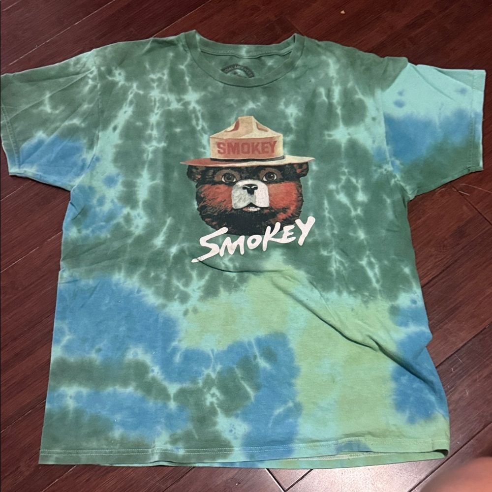 Smokey Bear Tie-Dye T-Shirt LIKE NEW - Size M/L Short Sleeve Tee